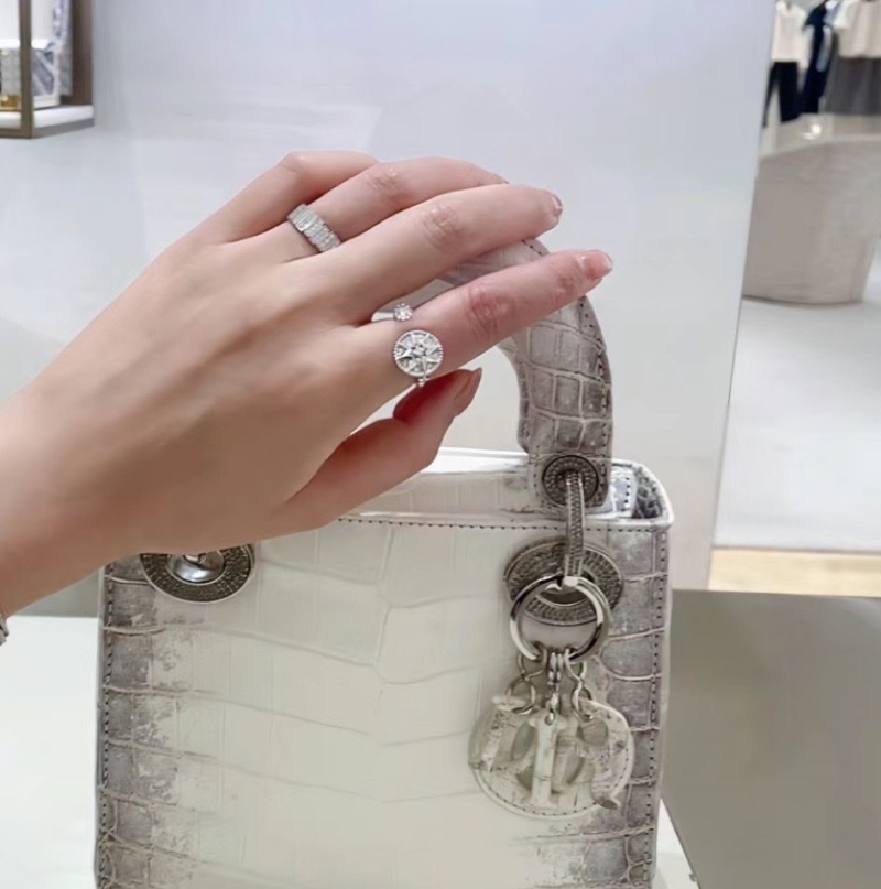 chr1st1an D10r rings